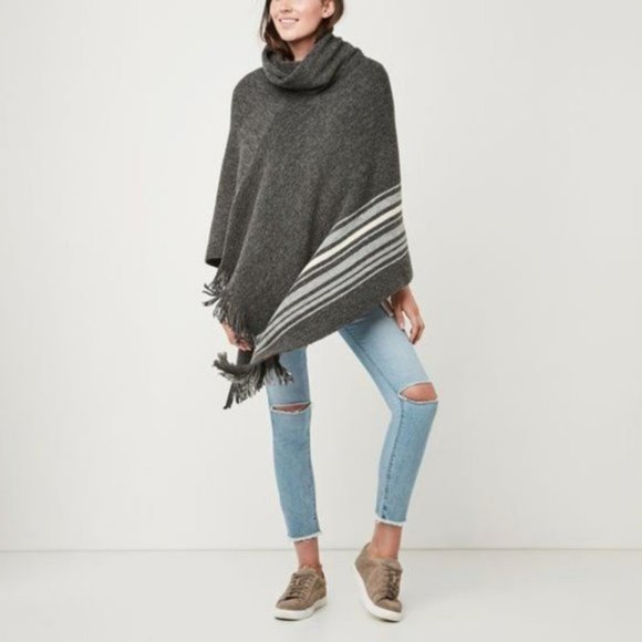 Roots Sweaters - Roots | Francis Poncho in Grey